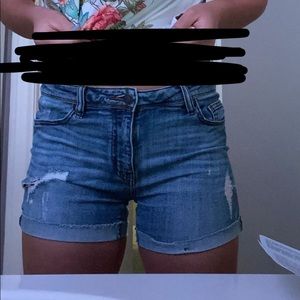 🎉🎉stretchy ripped denim shorts!!!